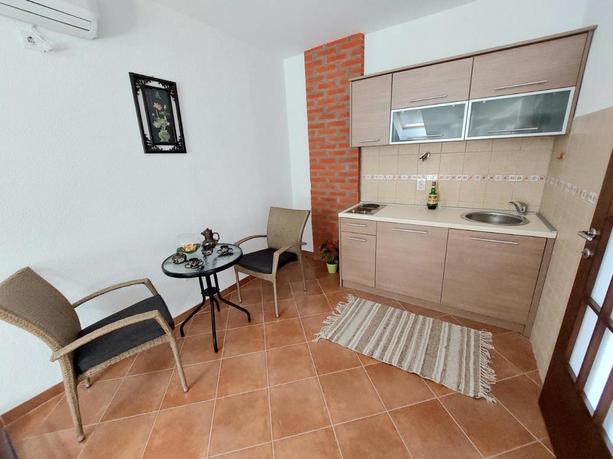 코토르 Apartman - Dobrota Sun 아파트 외부 사진